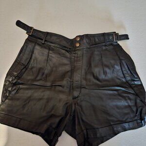 A Great Pair Of Genuine Leather Shorts Vintage Early 1980's 29" Waist